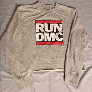 RUN DMC crew neck. Fits like a child’s large or adult small.